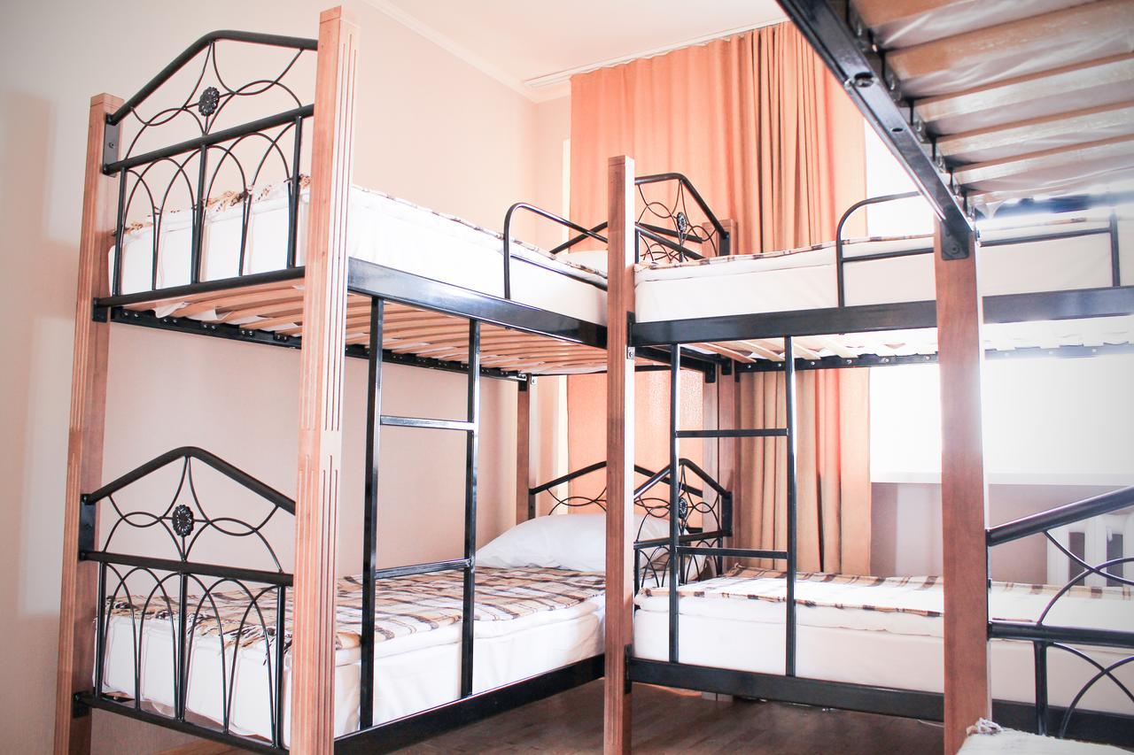 A&S Hostel Minskiy Kyiv Exterior photo